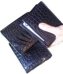 กระเป๋าสตางค์หนังจระเข้ ตามคำเรียกร้องขอให้จัดเป็น Set สามใบชุด