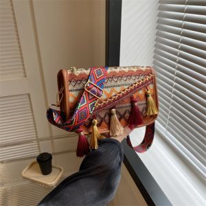 G5Q1 Tua rua Túi Đeo Vai Phong Cách Bohemian Thêu Đầy màu sắc Túi đeo vai tua rua Cổ điển Tất cả phù hợp Túi đeo chéo phong cách dân tộc Nữ