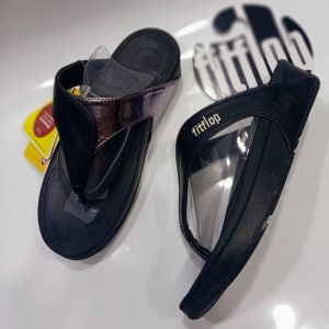 ของผู้หญิงมี 9สี Size 36 37 38 39 40 สอบถามสี ไซส์ ก่อนกดสั่งซื้อนะคะ อ่านก่อน งานปั้มบางล็อตปั้ม