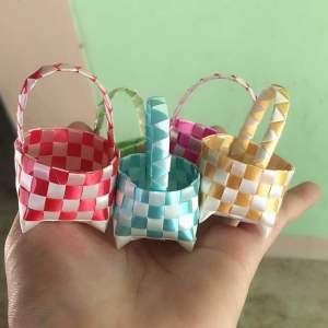 เหรียญโปรยทาน ตะกร้า คละสี