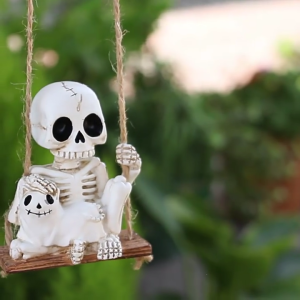 Skull Kitten Swinging Resin Hanging Decoration Skeleton Figure Ornament For Window Yard Display Holiday Decoration