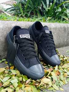 Gratis Ongkir Sepatu Monoblack Low Erget & Casual Hitam Terbaru