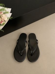 [Free Shipping] Chuyuji Womens Summer Fashionable Flat Flip-Flops for Outdoor Wear 2026 New Toe-Slipper Sandals