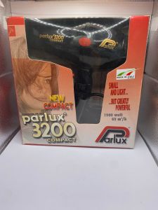 Hair dryer Parlux 3200 #italy #parlux #hairdryer #alatsalon #alatbarber #pengeringrambut #alatstylingrambut