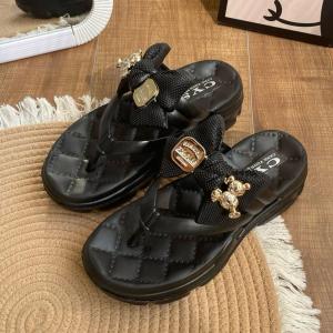 Sandal Wedges Wanita Fashion Simple Motif Karakter Beruang Pita Selop Main Jalan Bahan Empuk SPT-97