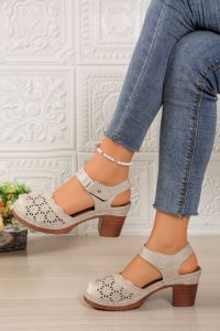 WomenS Closed-Toe Sandals 2025 New Model Backless Chunky Heel Plus Size Vintage Hollow-Out WomenS Sandals High-Heeled Round-Toe Sandals
