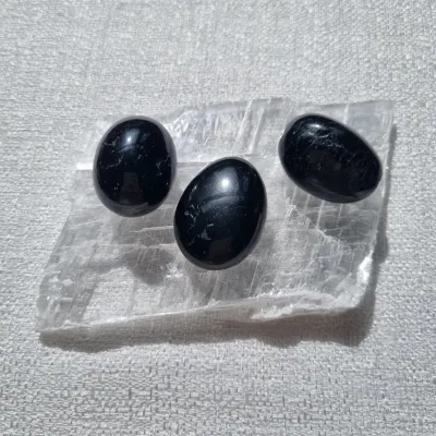 Ready Stock😊 African Black Tourmaline Crystal Tumble 现货天然水晶非洲黑碧玺滚石 1pc