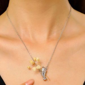 WILLOPI Creative Hand-Shaped Corsage Brooch French Versatile Flower Holder Necklace Unique Jewelry Suit Dress Corsage Accessory Gift