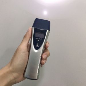 Máy chấm công tuần tra bảo vệ GS 6100CL - Pin sạc và đèn pin