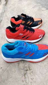 SEPATU BADMINTON PRIA SOL KARET ANTI SLIP