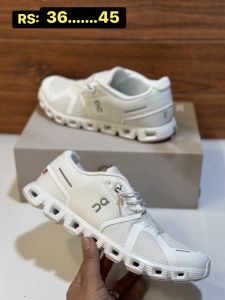 รุ่นOn Running Cloud5 รองเท้าวิ่ง มี 6 สี เบาสบายมาก Sz.36-45 Eu พร้อมกล่อง มีเก็บปลายทาง ราคาพิเศษ V43A201