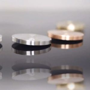 SKYJS แบริ่งเงียบ ของเล่นฟิดเจ็ตสปินเนอร์ ฟลีซ กลม ของเล่นหมุนบนโต๊ะ ของเล่นหมุนไจโรสโคป โลหะ ไจโรที่ปลายนิ้ว ผู้ใหญ่