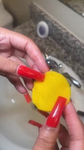 Turmeric Kojic Acid Cleansing Pads 60 Count Turmeric and Kojic Acid Pads Mild and Non-irritating Suit for All Skin Types