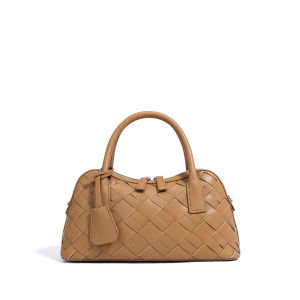 BeeGreen กระเป๋าถือทอหนังวัวของผู้หญิงกระเป๋าสะพายไหล่ขนาดเล็กแฟชั่นหรูหราสำหรับไปทำงานกระเป๋าคาดลำตัวผ้า Raffia