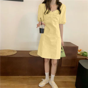 LHMonday New Collection💰 ชุดเดรสเเฟชั่นสุดฮิต เสื้อคอวีสุดฮิต สายเเฟชั่นไม่ควรพลาด มีให้เลือก 4 สี ปังๆ ชุดเดรสอเนกประสงค์ใส่สบายผ้านิ่มมมมากกก ราคาถูกใจน่าตกใจ สุภาพใส่ได้ทุกโอกาศ รอไรไปซื้อกันน🔥