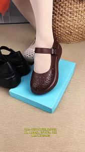 [Free Shipping] 2026 Summer New Hollow Breathable Soft Sole Wedge Platform WomenS Shoes Round Toe Velcro Closure Mom Shoes Clogs