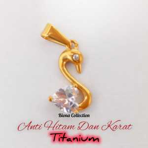 Liontin angsa Gold bahan Titanium 100 % anti hitam dan anti karat cantik elegan dan menarik liontin kalung wanita terbaru