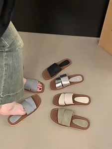 Flat Sandals For Women Outdoor Wear 2025 New Summer Vintage Beach Roman Sandals