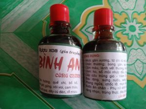 Combo 2 dầu xoa bóp xương khớp gia truyền Bình An làm từ thảo dược thiên nhiên