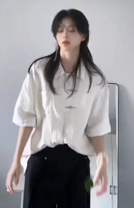 【Fast delivery】Wolf tail wig for men and women Japanese internet celebrity fashion warrior head natural and handsome synthetic fiber full head cover-COD