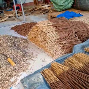 Hương Trầm Âu Lạc Bó 450 Cây - Mùi Thơm Ngọt Dịu Ít Khói Không Cây Mắt Hàng Tự Nhiêu 100% Không Hóa Chất Gía Tận Xưởng.
