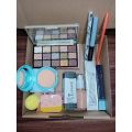 Beauty Make Up Set 20in1 Paket Seserahan Lamaran Alat Kosmetik Makeup Lengkap Komplit Murah Original Import Kado Perlengkapan Wanita Terlaris. 