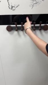 [OKLIFE®]Clothes hanger with multiple hooks suction cup over-the-door hook walnut wood grain coat hook strong adhesive no-trace sticky hook