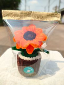 ดอกไม้ประดิษฐ์จากลวดกำมะหยี่ ดอกทานตะวัน  ดอกไม้วาเลนไทน์ ดอกไม้ตั้งโชว์