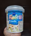 PILLSBURRY CONFETTI FUNFETTI VANILA (rijek kemasan)//  MESES DEKORASI KUE // FLAVORED FROSTING 15.6 OZ 442gr // WERNERS DECO SPRINKLE 150gr. 