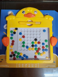 Bảng vẽ nam châm từ tính nút hạt tròn kèm bút và mẫu  hình vịt