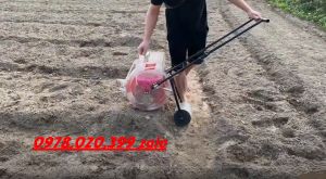 Máy gieo các loại hạt như đậu lạc ... máy có 12 răng