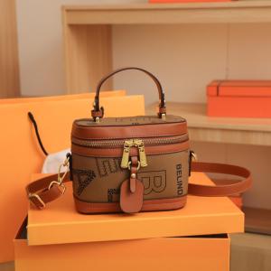 New Bucket Bag Letter Crossbody Women Bag with Chain All-match Sling Bag Small Square Bag
