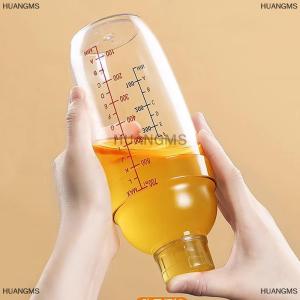 [COD] HUANGMS Plastic Cocktail Shaker Hand Shaker Cup with Scales 350ml 530ml 700ml 1000ml Milk Tea Wine Drink Shaker Mixer Bar Tool