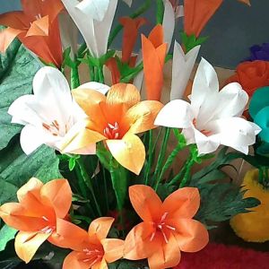 bunga hias sudut super jumbo dari plastik kresek bunga amarilis hand made