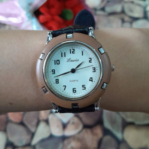 Đồng hồ nam nữ Laurier size măt:36mm second hand si nhật- đã qua sử dụng