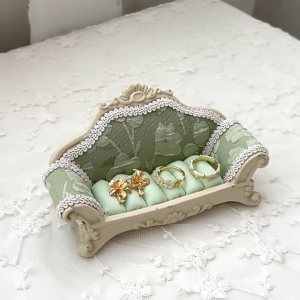 Fabric Resin Showcase Rack Sofa Shape with Soft Fabric Surfaces for Earrings Rings Storage and Display Shelf
