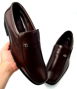 GIÀY TÂY NAM DA BÒ 100% ĐẾ CAO SU 3CM ĐI RẤT ÊM CHÂN LÓT DA BÒ ĐÍNH CHỮ R KHÁC BIỆT MAY FULL QUAI CHẮC CHẮN V.GR