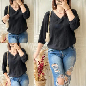 Atasan Wanita Blouse Kekinian Bahan Crinkle Korean Style Kekinian Lengan Karet Leher V-Neck