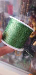 Cuộn Dây Thun CO GIÃN màu Xanh Lá xỏ vòng hạt chuỗi giá 40k/1 cuộn ạ