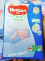 Miếng lót sơ sinh Huggies NB2 60 miếng mẫu mới (4-7kg). 