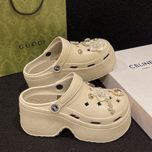 DMshoes  . พร้อมส่งมาก รองเท้าหัวโตผู้หญิง เสริมความสูง สาวๆตัวเล็กปุ๊กปิ๊กคือต้องกดสั่ง มาพร้อมตัวติดน่ารักมาก มี 5 สีเลยน้า กดสั่งก่อนของหมดน้า