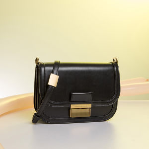 European and American spring/summer niche high-end commuter versatile vintage womens bag simple genuine leather casual tofu bag shoulder and crossbody bag