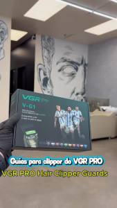 Bộ 12 lược điều chỉnh độ dài tóc VGRPRO có màu sắc khác nhau để dễ phân biệt dùng được cho hầu hết các loại máy cắt tóc. Bộ dụng cụ cắt tóc có màu sắc khác nhau từ 1/16 inch đến 1 inch dùng để thay thế các bộ phận bảo vệ của máy cắt tóc tương thí