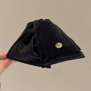 คลิปสามเหลี่ยมผ้าซาตินฝรั่งเศสเกรดสูง เครื่องประดับผมระดับไฮเอนด์และเรียบง่ายสำหรับผู้หญิง