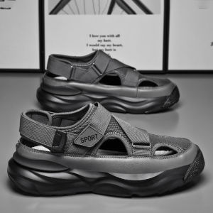 New Summer Outdoor Sandals For Men Breathable For Driving Closed-Toe Beach Sandals With Hollow Design