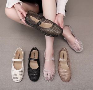 [Free Shipping] Crystal sandals for women fashionable flat-soled hollow sandals for summer versatile soft-soled single shoes beach wear-resistant jelly shoes