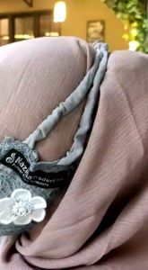 Nabeel - 1bh masker brukat hijab headloop jawelery platinum nazilla dengan slot tissu 3 ply dengan slot tissu untuk pesta kondangan dan pengantin