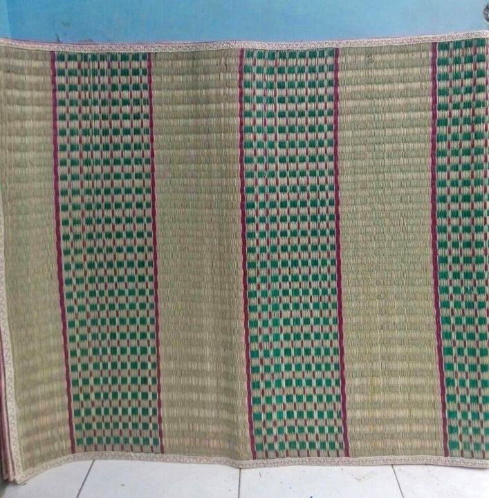 Tikar%20lipat%20mendong%20tradisional%2075%20(150x200cm)%20tikar%20tenun%20mendong%20khas%20tasikmalaya%20kuat%20tebal%20murah%20-%20Image%204