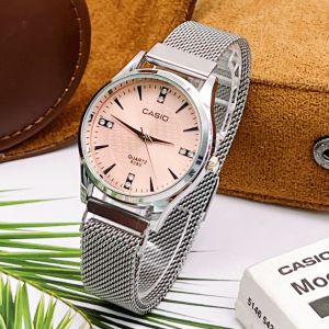 นาฬิกาข้อมือผู้หญิง แฟชั่น สายแม่เหล็ก ดูเวลาง่าย พร้อมกล่องแบรนด์แถมฟรี