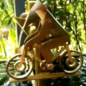 กังหันไม้ไผ่คนปั่นจักรยานพร้อมมอเตอร์